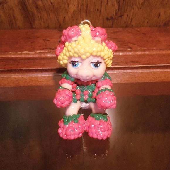 1986 Muppet Babies Miss Piggy Figure Beaded Upcycled Hand Crafted Ornament - Picture 5 of 17